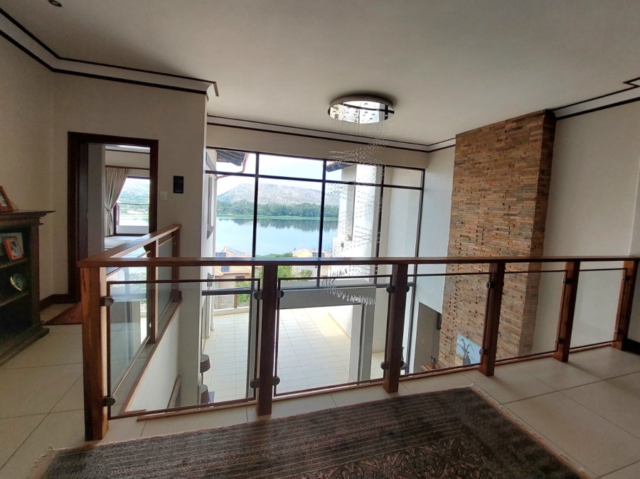 6 Bedroom Property for Sale in Birdwood Estate North West